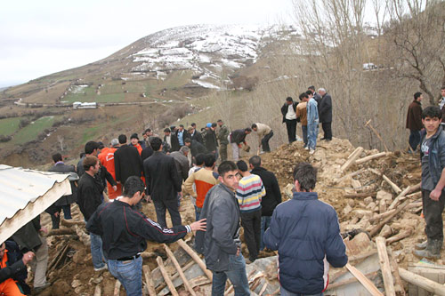 Elazığ'dan yürek yakan görüntüler