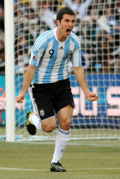 Higuain'in gol sevinci
