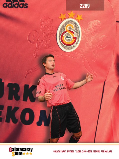 Galatasaray'dan sürpriz forma