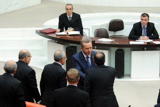 Önce atıştılar sonra barıştılar-resimleri