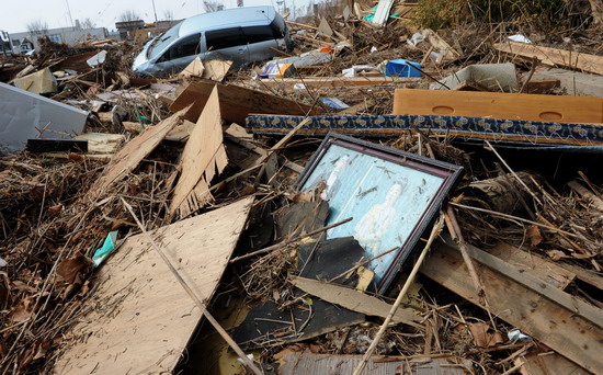 Japonyalılar deprem bölgesini terkediyor-resimleri