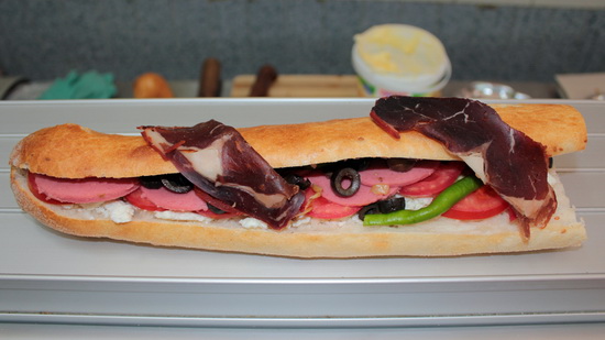 Ekmek arası kahvaltı