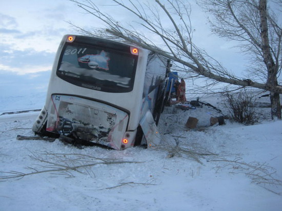 Erzurum'da yolcu otobüsü kaza yaptı