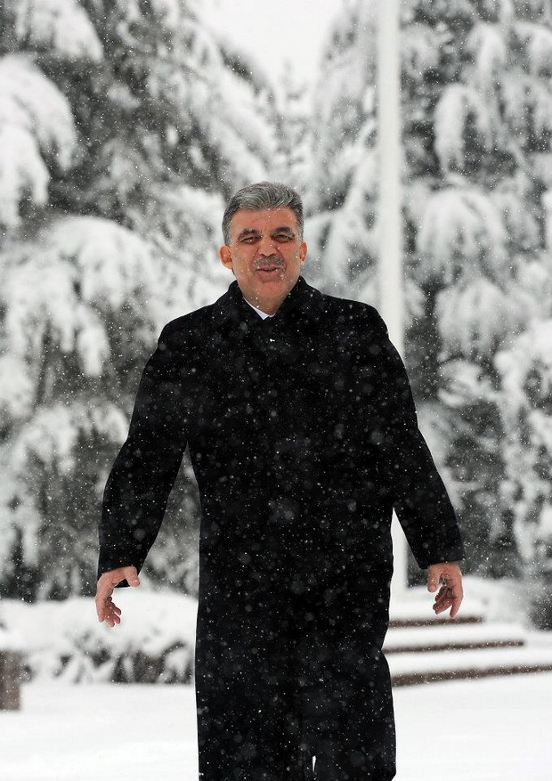 Cumhurbaşkanı Gül'ün kar sevinci