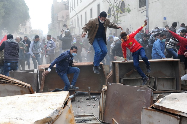 Tribün kavgası Tahrir'e sıçradı