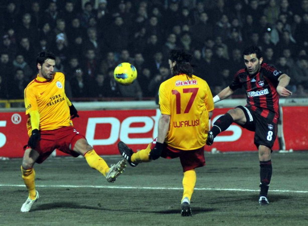 Bu Ateş Cim Bom'u ısıtır!: 1 - 2 