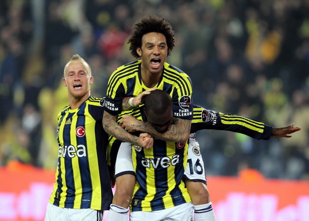 Sosyal medyada derbi geyikleri