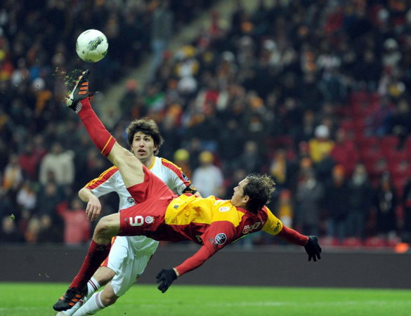 Melo'dan altın kafa: 1 - 0
