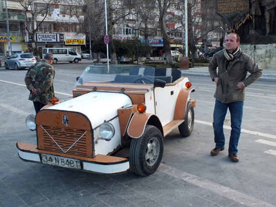 Yerli otomobili 25 sene önce üretti